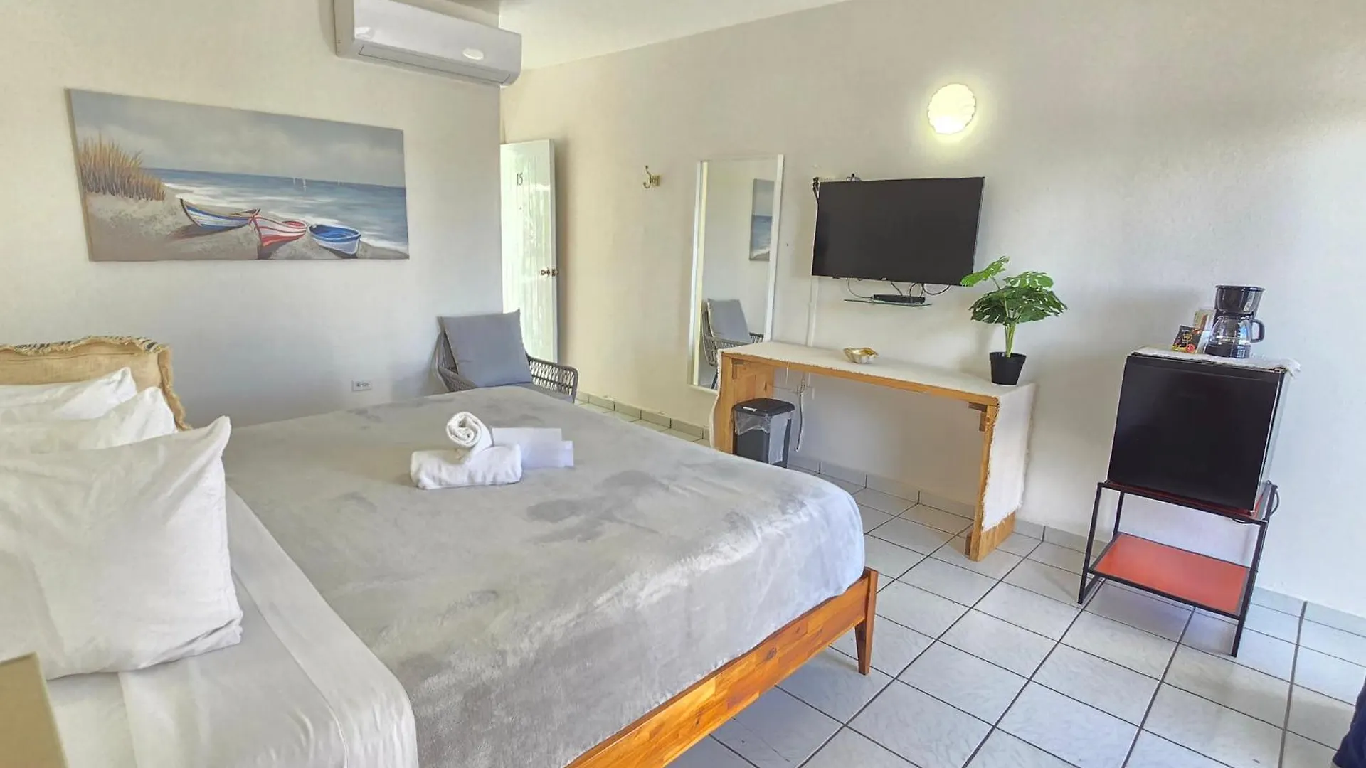 Nautilus By La Jamaca Hotels-Downtown La Parguera Las Las Lajas